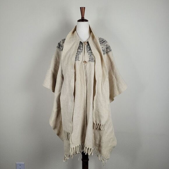 Vintage Mayan Calendar Poncho Cape Cream Wool Shawl Fringe Rustic Ethnic 70s - Picture 1 of 9